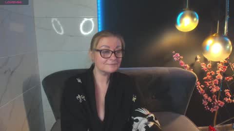 Alexandra online show from 12.19.24