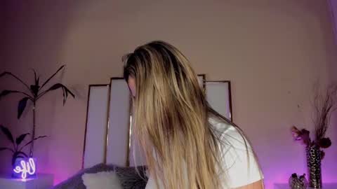 Snapshot of alexandraa_gomez chatting on 09.13.25 alexandraa_gomez online show from 09.13.25