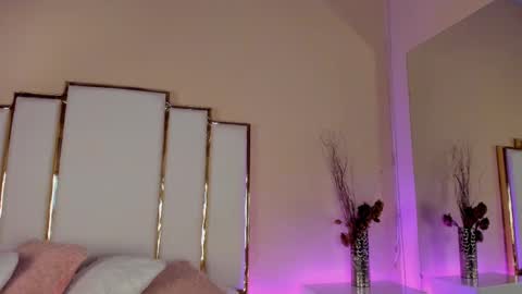 Snapshot of alexandraa_gomez chatting on 09.15.25 alexandraa_gomez online show from 09.15.25