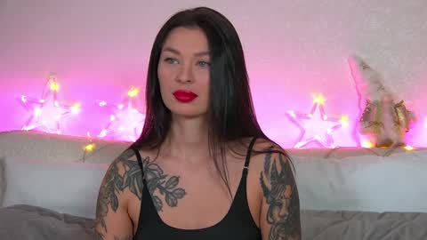 AlexandraBloom online show from 12.25.24