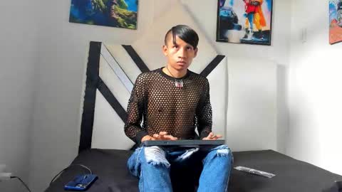 Snapshot of alexandro_bover chatting on 10.29.25 Alexandro online show from 10.29.25