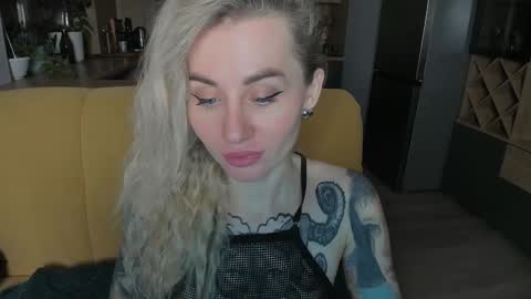 Snapshot of alexarush chatting on 12.24.24 alexarush online show from 12.24.24