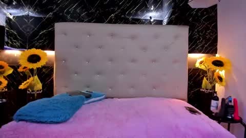 Alexa Smith  online show from 02.27.25