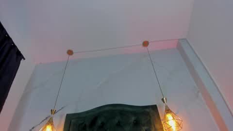    online show from 11.03.25