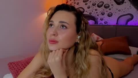 Snapshot of alexawilds chatting on 02.23.26 AlexaWilds online show from 02.23.26