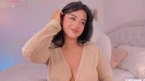 lexandra  online show from 10.14.25