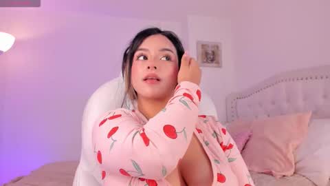 lexandra  online show from 10.20.25