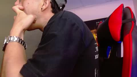 Snapshot of alexgiraldo__ chatting on 05.09.26 alexgiraldo__ online show from 05.09.26