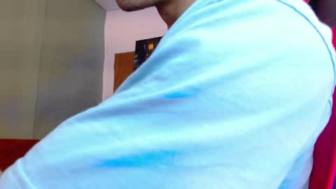 Snapshot of alexgiraldo__ chatting on 05.29.26 alexgiraldo__ online show from 05.29.26