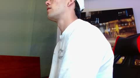 Snapshot of alexgiraldo__ chatting on 06.10.26 alexgiraldo__ online show from 06.10.26