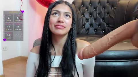 Snapshot of alexiacooperr chatting on 02.13.25 Alexiaa Online 1430 to 2100 GMT-5 online show from 02.13.25