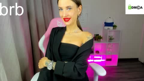 Alexis   Mon Tue Wed Thu Fri 7 GMT 0100am-0700am  online show from 12.10.24