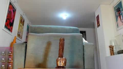 Alexis London online show from 09.21.25