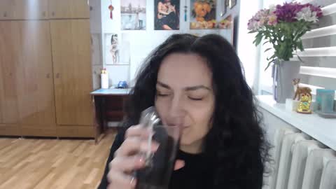 AlexisMillers online show from 04.12.26