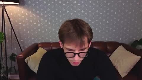 Dennis online show from 10.07.25