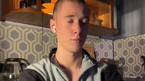 Snapshot of alexwos chatting on 12.17.24 Alex online show from 12.17.24