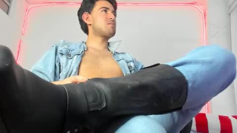 Alexander online show from 03.25.26