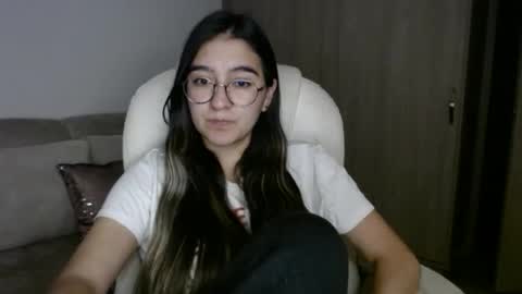 Snapshot of alexyferrer1 chatting on 12.17.25 alexyferrer1 online show from 12.17.25