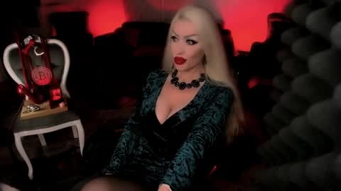 AlfaFemale online show from 12.17.24