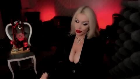 AlfaFemale online show from 12.20.24