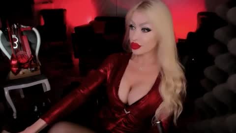 AlfaFemale online show from 09.08.25