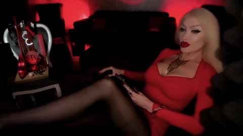 AlfaFemale online show from 10.11.25