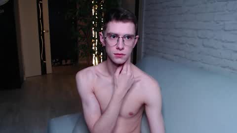 Snapshot of alfie_evanss chatting on 10.26.25 Alfie online show from 10.26.25