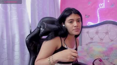 Carolina Join The Fan Club  online show from 01.17.25