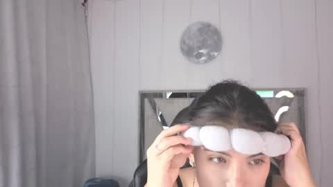 Carolina Join The Fan Club  online show from 03.22.26