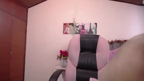 Snapshot of alheli_16 chatting on 01.15.25 Alheli online show from 01.15.25