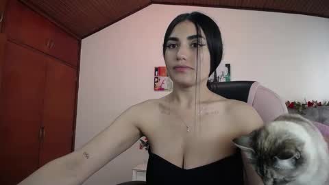 Snapshot of alheli_16 chatting on 01.19.25 Alheli online show from 01.19.25