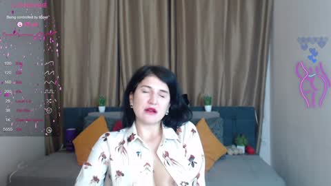 Snapshot of alianna_solo_kiss chatting on 12.17.24 Alianna online show from 12.17.24