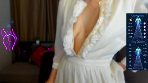 Snapshot of alianna_solo_kiss chatting on 12.25.24 Alianna online show from 12.25.24