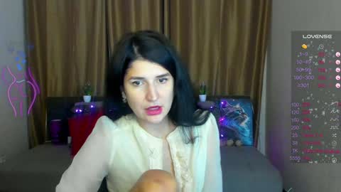 Snapshot of alianna_solo_kiss chatting on 01.02.25 Alianna online show from 01.02.25