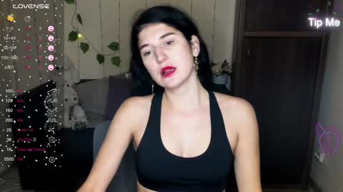 Snapshot of alianna_solo_kiss chatting on 01.03.25 Alianna online show from 01.03.25