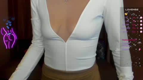 Snapshot of alianna_solo_kiss chatting on 01.05.25 Alianna online show from 01.05.25