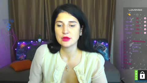 Snapshot of alianna_solo_kiss chatting on 01.08.25 Alianna online show from 01.08.25