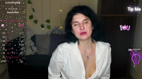 Snapshot of alianna_solo_kiss chatting on 01.13.25 Alianna online show from 01.13.25