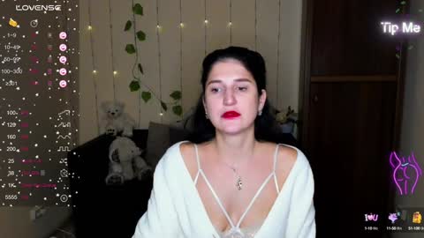 Snapshot of alianna_solo_kiss chatting on 01.21.25 Alianna online show from 01.21.25