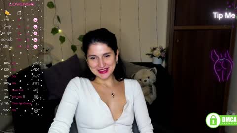 Snapshot of alianna_solo_kiss chatting on 01.29.25 Alianna online show from 01.29.25