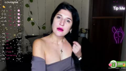 Snapshot of alianna_solo_kiss chatting on 02.05.25 Alianna online show from 02.05.25