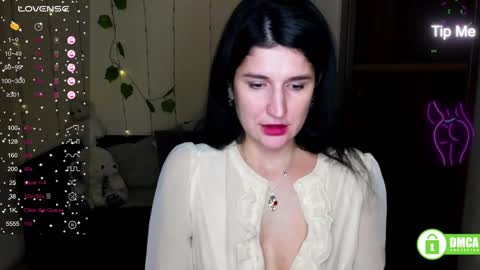 Snapshot of alianna_solo_kiss chatting on 02.05.25 Alianna online show from 02.05.25