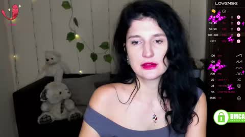 Snapshot of alianna_solo_kiss chatting on 02.12.25 Alianna online show from 02.12.25