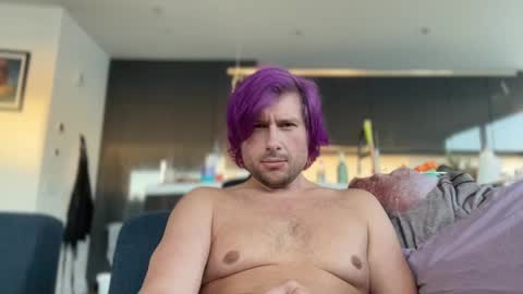 Snapshot of alibastersword chatting on 12.03.24 Luke online show from 12.03.24