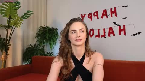 Snapshot of alicat_ chatting on 10.26.25 Alicia online show from 10.26.25