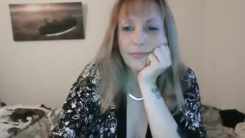 Snapshot of alice8363 chatting on 01.03.25 Alice online show from 01.03.25
