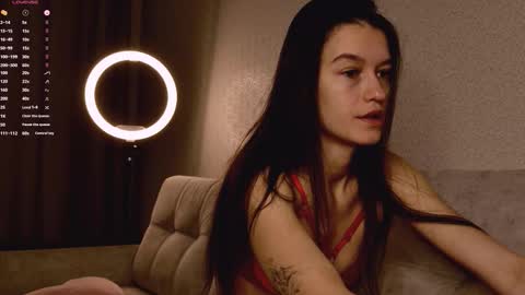 Snapshot of alice__grace_ chatting on 10.19.25 your Alice online show from 10.19.25