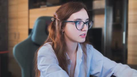 Snapshot of alice_alarcon chatting on 10.19.25 Hey Im Alice  online show from 10.19.25