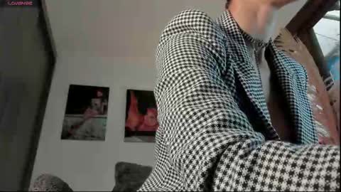 Snapshot of alice_barry chatting on 10.14.25 Alice  online show from 10.14.25