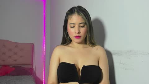 Snapshot of alice_cespedes chatting on 02.25.25 alice_cespedes online show from 02.25.25